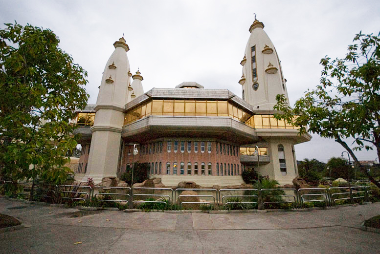 Hare Krishna Temple, um belíssimo templo em Durban - Casal Wanderlust